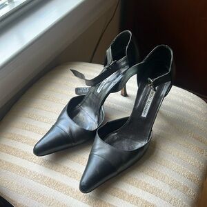 Manolo Blahnik L’Orsay Pumps